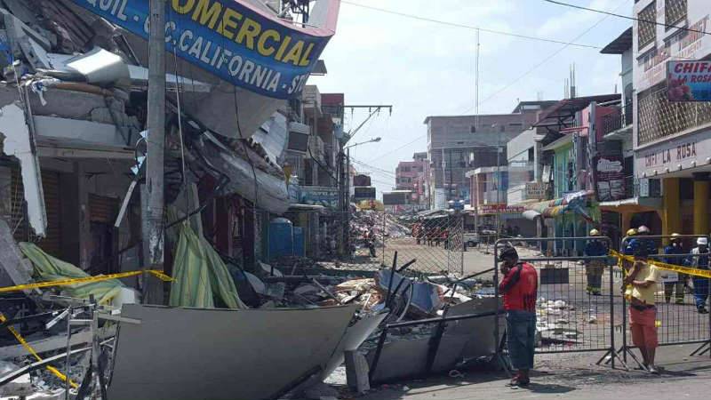 Panorama desolador y de destrucción en las calles ecuatorianas. 