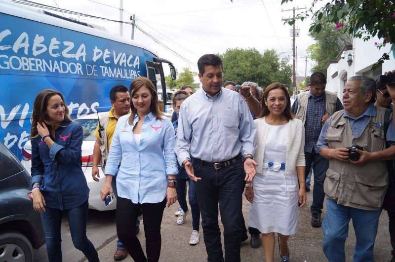 Josefina Vázquez Mota acompañó en sus recorridos a Francisco García Cabeza de Vaca. 