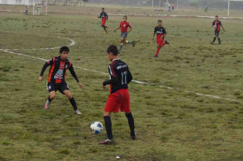 PACHUCA JUNIOR, a pecar de su bravía reacción, al final cayó 5-3. 