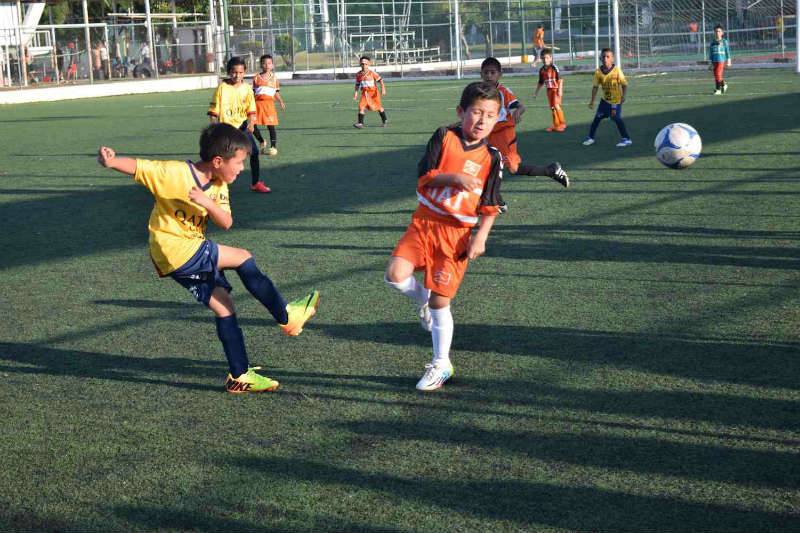 Se dieron con todo en la cancha. . . 