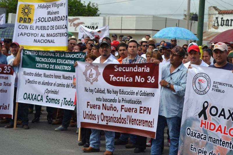 Los maestros de Hidalgo, Villagrán y Mainero se sumaron a las protestas.