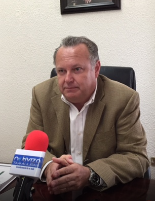 Nabor Etienne Goytortúa, delegado de la SRE.