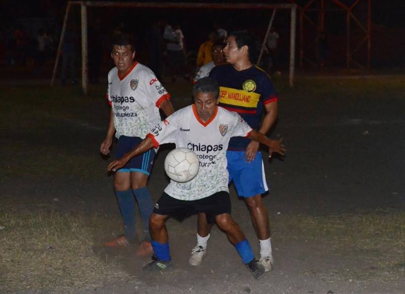 EMOCIONANTES acciones se vivieron en la final de copa. 