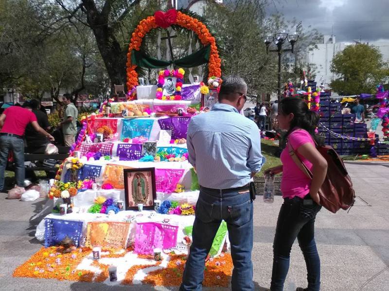 ALTAR dedicado a Frida Khalo.