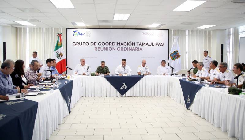 Francisco García Cabeza de Vaca en su primera reunión con con los mandos del Grupo de Coordinación Tamaulipas. 