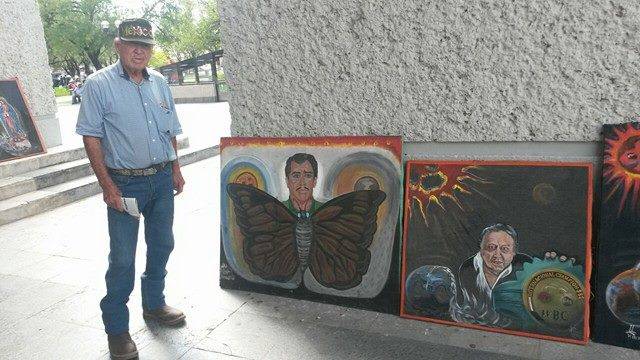 A SUS 76 AÑOS el artista local, anhela pintar un mural en la frontera. 