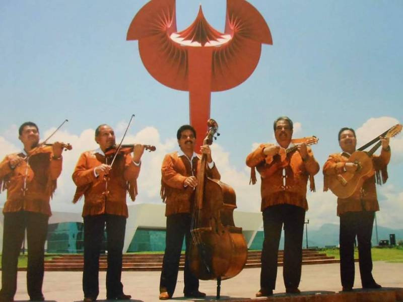 INICIO sus actividades en 1958 como grupo representativo de la música, canto y baile de tres diferentes regiones del Estado de Tamaulipas.