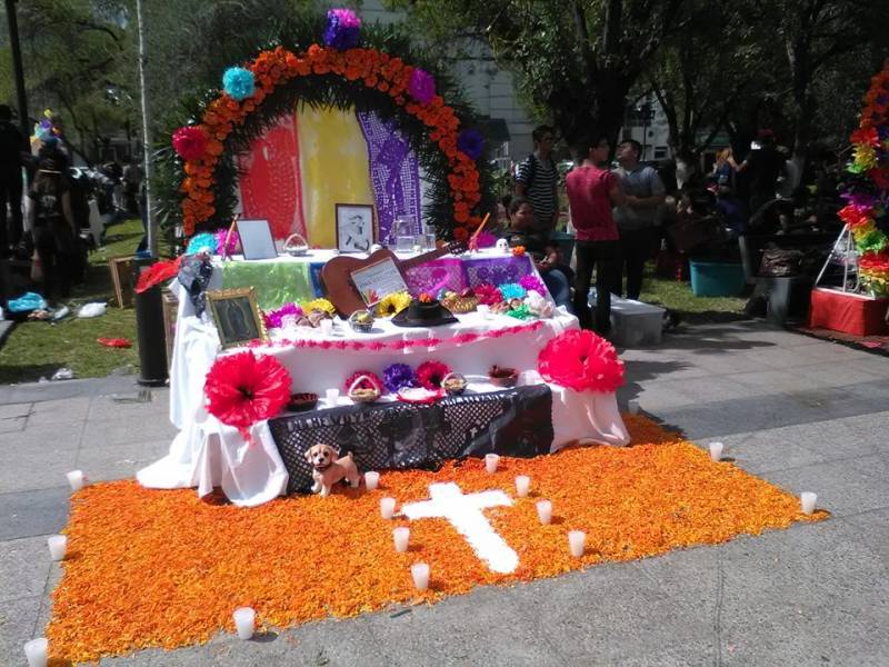  UN ESPACIO especial para el poeta del pueblo Joan Sebastian.