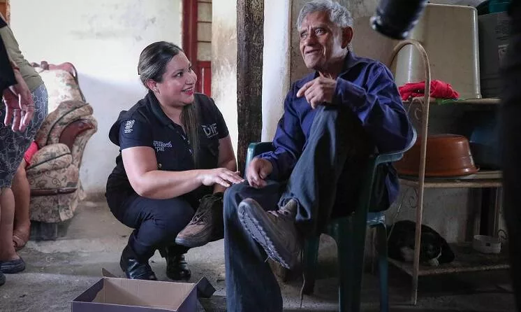 DIF Tamaulipas brinda atención integral a familia con discapacidad en Llera
