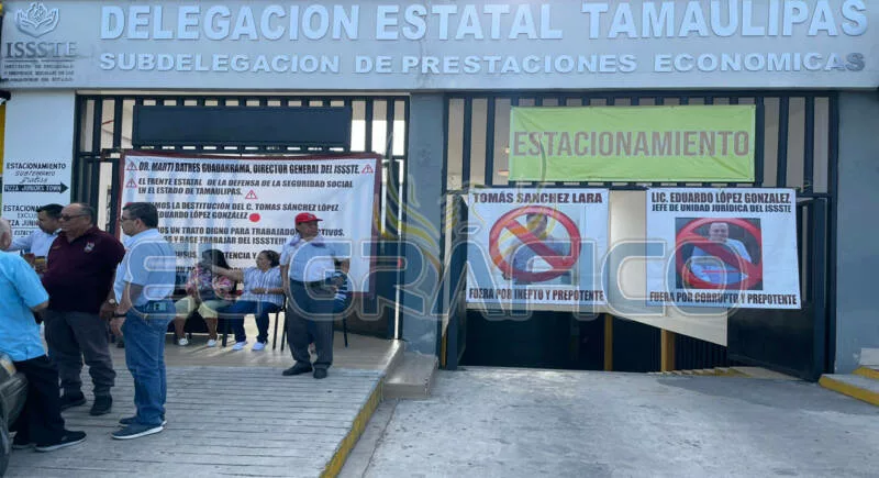 Ante falta de respuesta jubilados toman oficinas del ISSSTE