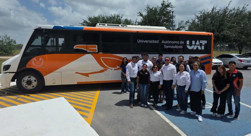 Entrega la UAT unidad de transporte para sus estudiantes en Río Bravo