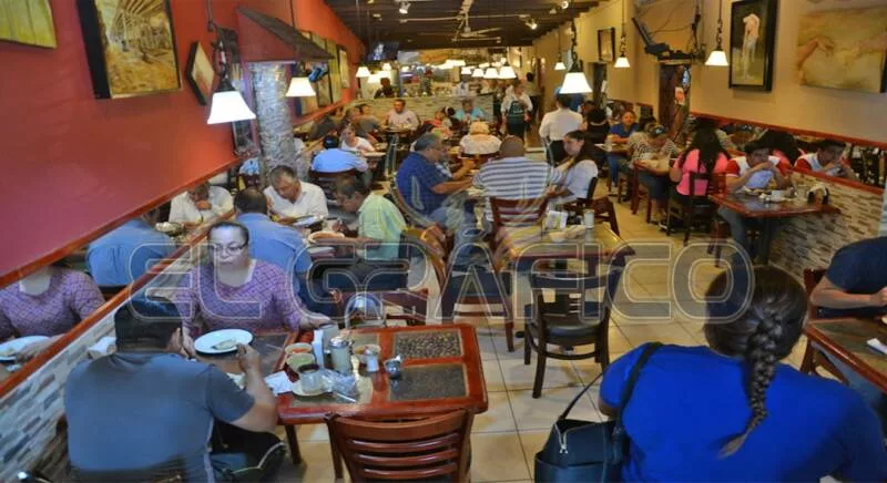 Graduaciones benefician a restaurantes