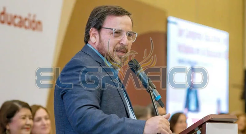 Cambios en la SET no buscan complacer al sindicato: Secretario de Educación