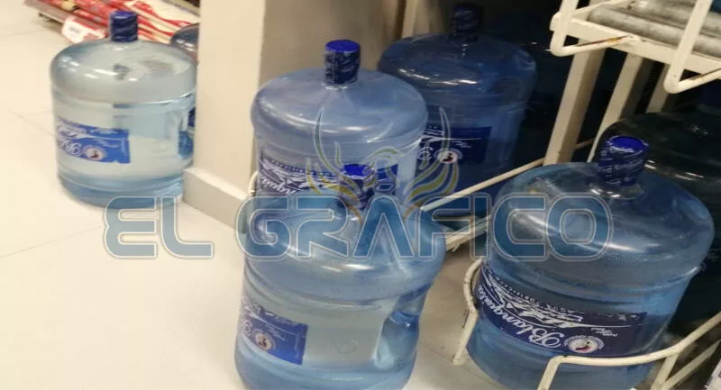 Calor incrementa venta de agua