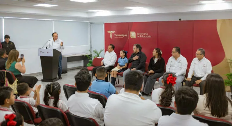 Entrega SET becas “Avanza Tamaulipas” y “Futuro Tamaulipas”