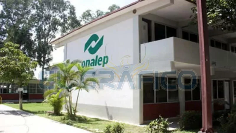 Conalep reactiva piscinas olvidadas para entrenar buzos soldadores