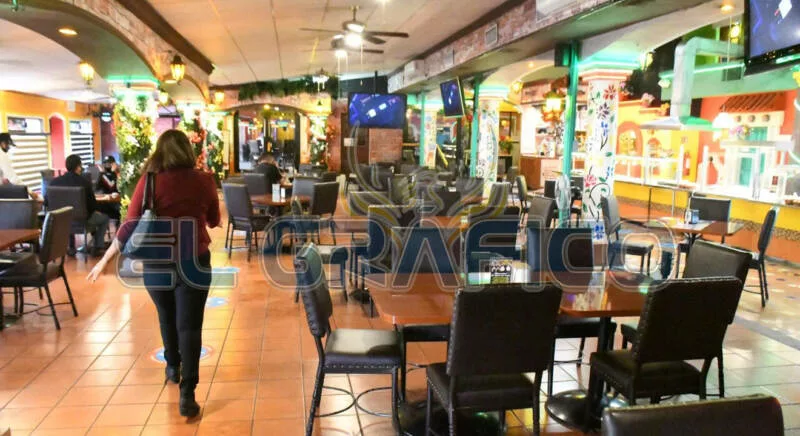 Líder restaurantero admite desigualdad en ingresos de meseros