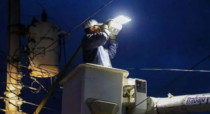 Un año sin luz en Los Ébanos, vecinos denuncian abandono municipal