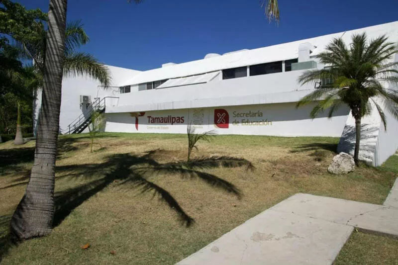 No existe desvío de recursos en becas: SET