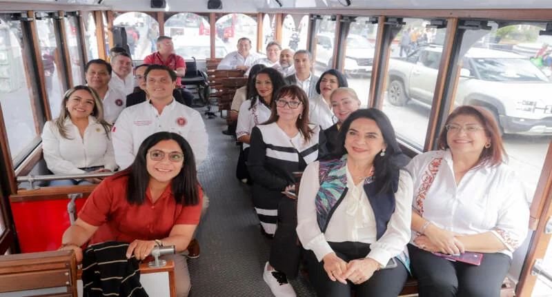 Fortalece Mónica Villarreal lazos de cooperación con el H. Congreso del Estado