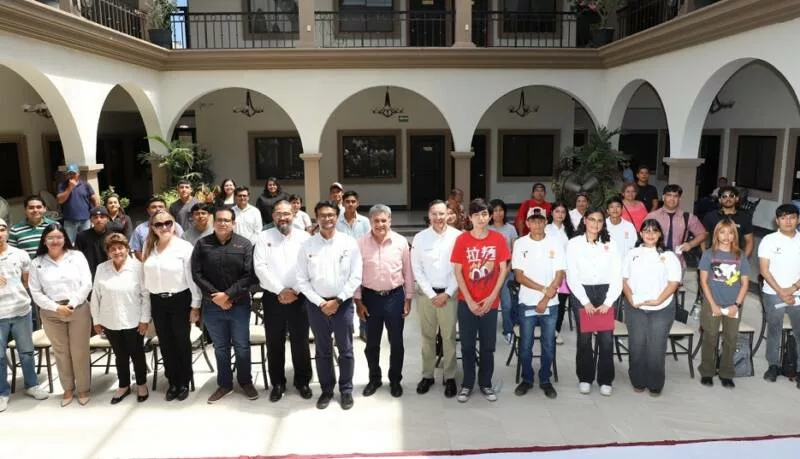 Entrega SEDENER becas TC Energía para impulsar formación académica