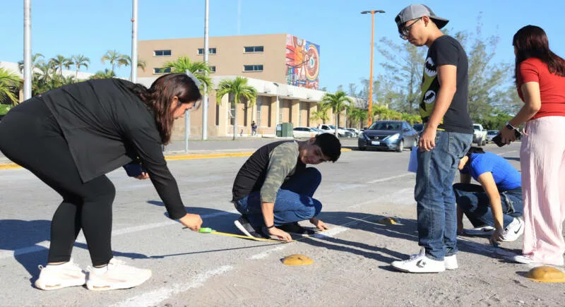 Con visión humanista estudiantes de la UAT transforman cruces peatonales