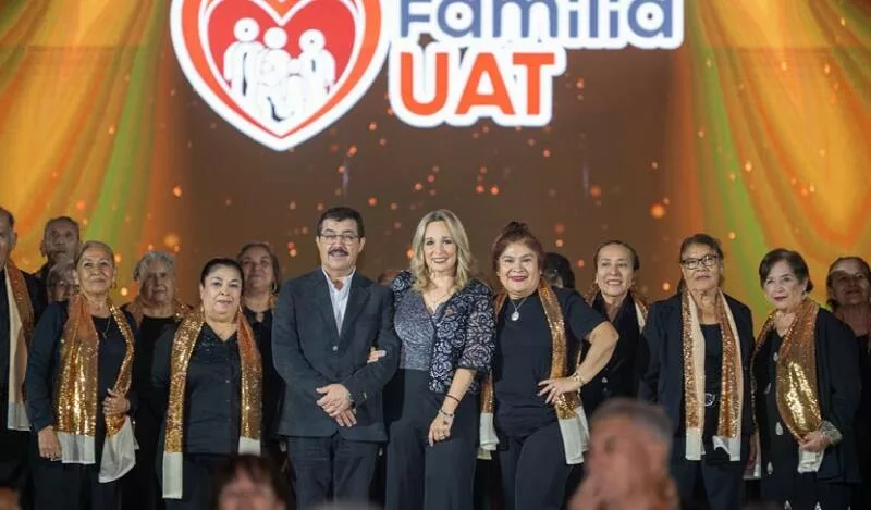 Celebran Gala de Navidad Familia UAT 2025