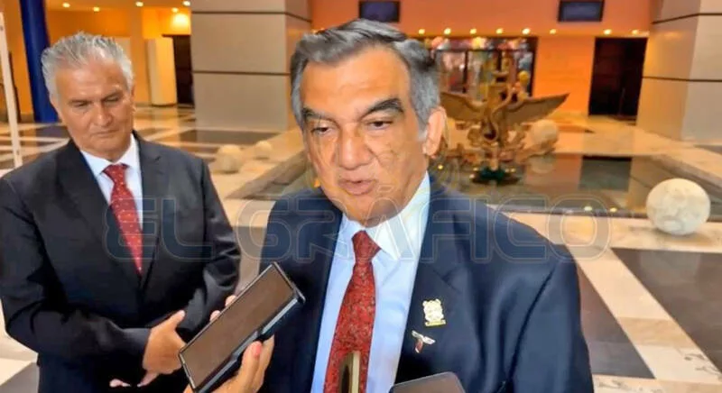 Impulsa Gobernador regularización laboral en el sector salud