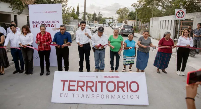 Beto Granados pavimenta la calle Sexta de la colonia Libertad y Progreso