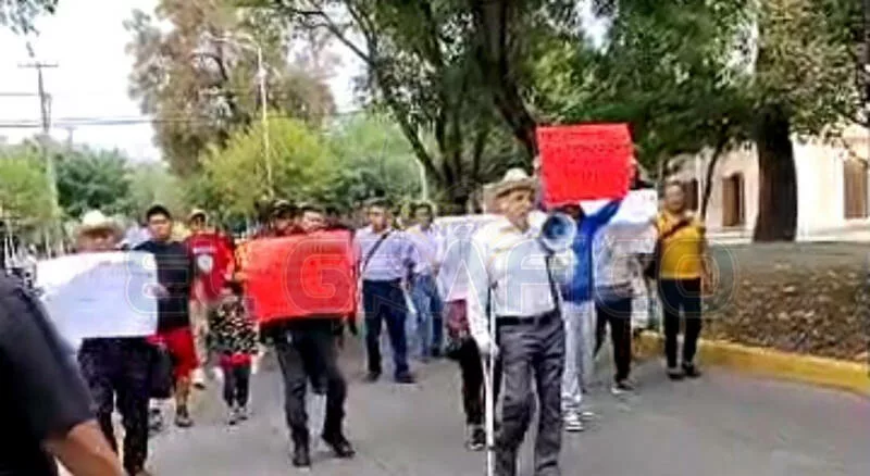 Colonos reclaman abandono a la administración de Lalo Gattás