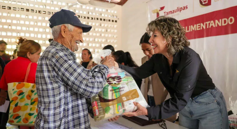 Lleva SEBIEN apoyos sociales a Ocampo