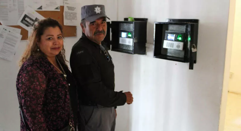 CEDES Victoria rinde homenaje a custodio por más de tres décadas de servicio