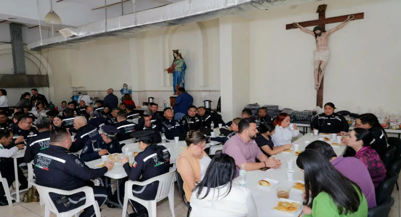 Reconoce Mónica Villarreal la labor de Tránsito Municipal en su día