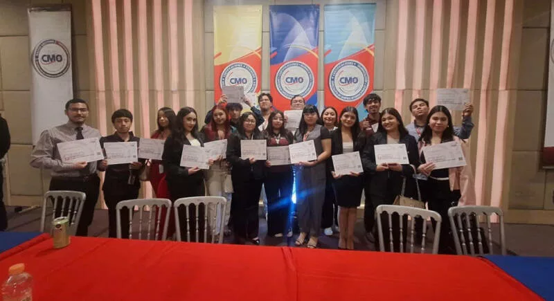 Actualizan a jóvenes de la UTTN en reformas aduaneras y arancelarias