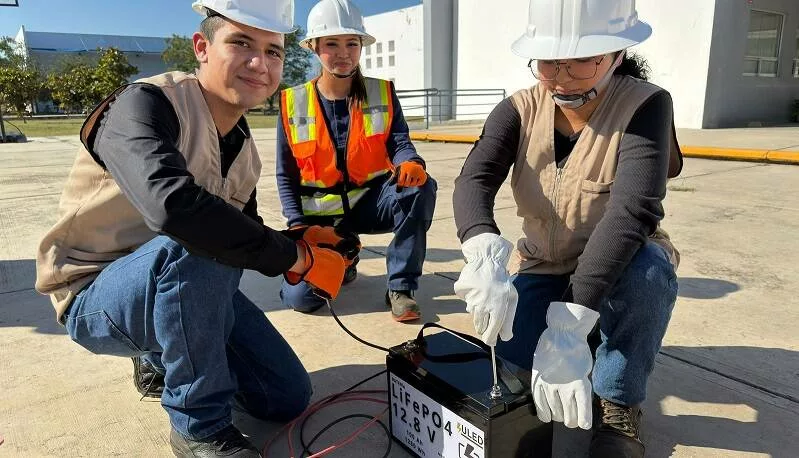 Concluye SEDENER capacitación para instalación de sistemas fotovoltaicos autónomos en viviendas