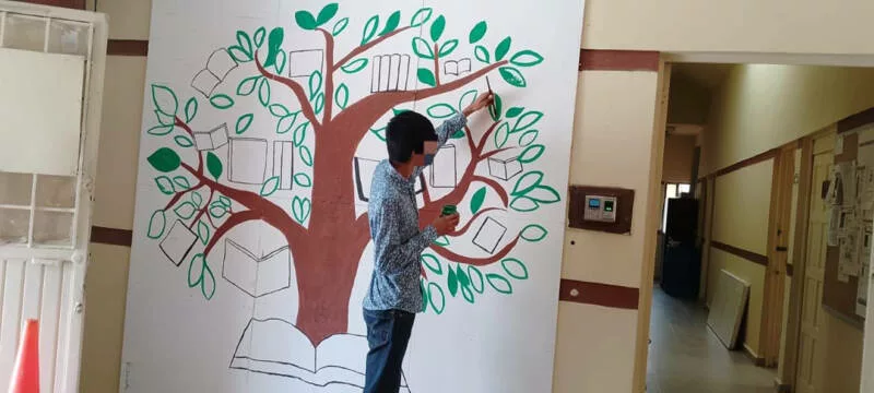 Adolescentes en conflicto con la Ley Penal y sus familias crean “El árbol de los libros” en Reynosa