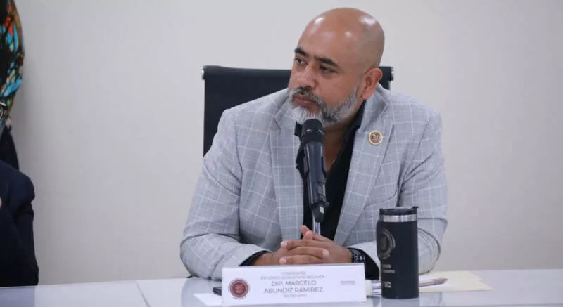 Aprueban en comisiones tipificar el abandono injustificado de mujer embarazada