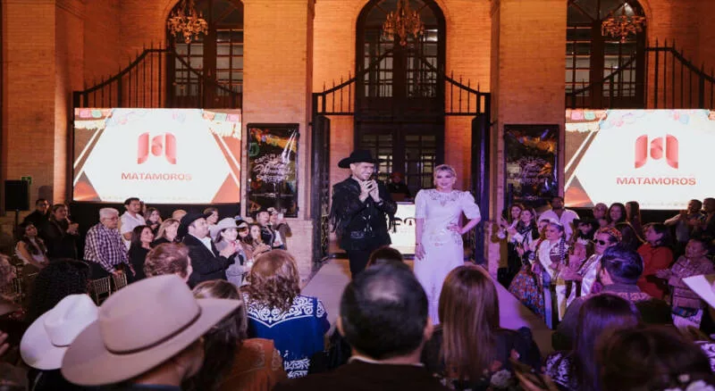 Orgullo y tradición se viven en el desfile de Cueras Heaberli: Beto Granados