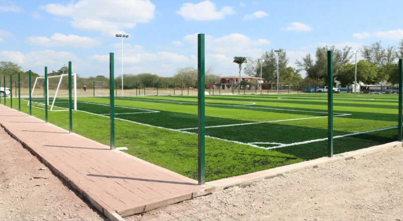 Construye Gobierno del Estado espacio público multideportivo en Estación Manuel