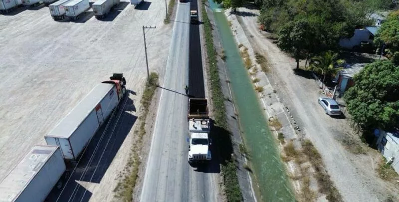 Realiza gobierno de Américo trabajos de conservación en carretera estatal Estación