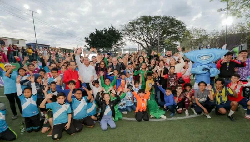 Transforma Mónica Villarreal espacios de convivencia en la colonia Infonavit-Cañada