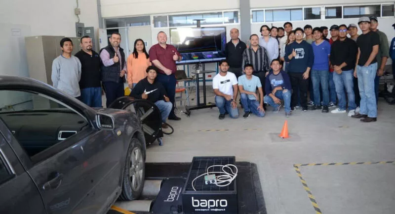Fortalece UPV formación en Ingeniería en Sistemas Automotrices con dinamómetro automotriz