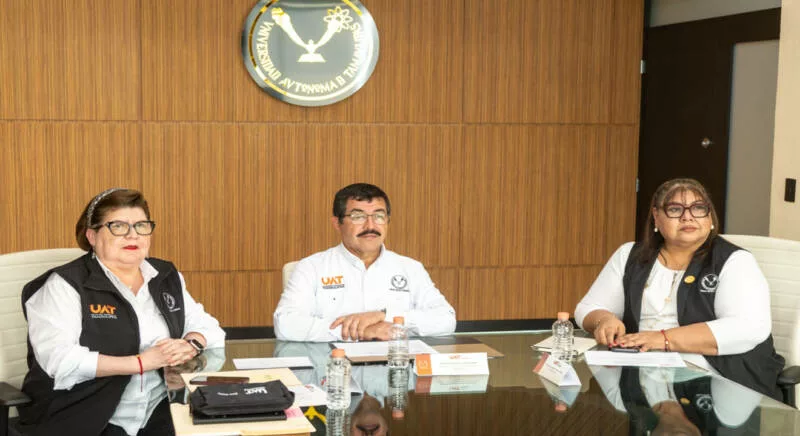 Imparte la UAT talleres de actualización e innovación a sus docentes