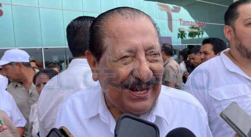 Arnulfo critica cierre de escuelas… pero ya se le olvidó cuando él las cerró