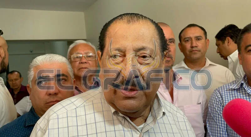 Reclaman maestros a Arnulfo: no somos moneda de cambio