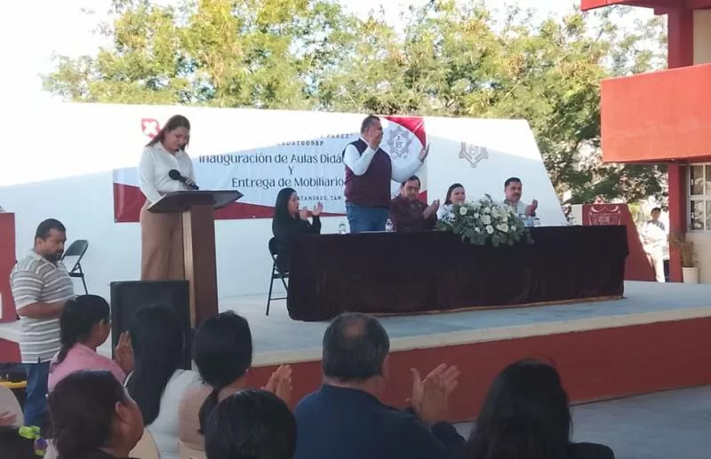 Entrega Gobierno de Tamaulipas obras y mobiliario en la Secundaria Técnica No. 98 de Matamoros