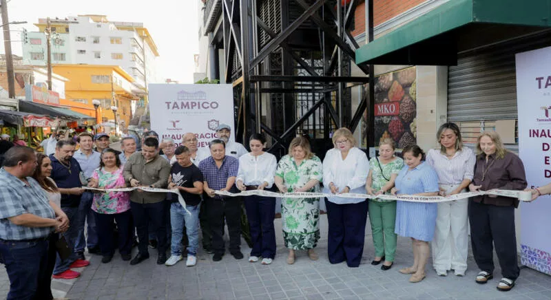 Entrega Mónica Villarreal nuevo elevador de carga en el Mercado Municipal de Tampico