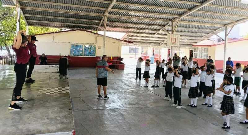 Mantiene Academia Social de Valores actividades en escuelas
