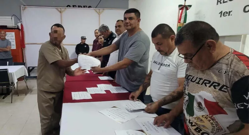 Entregan a PPLs de CEDES Reynosa constancias y premio nacional en box penitenciario