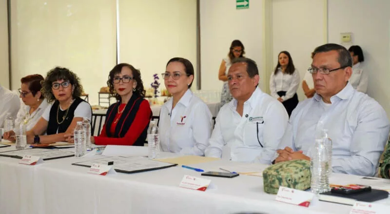 Toman protesta a integrantes del Consejo Estatal de Nutrición